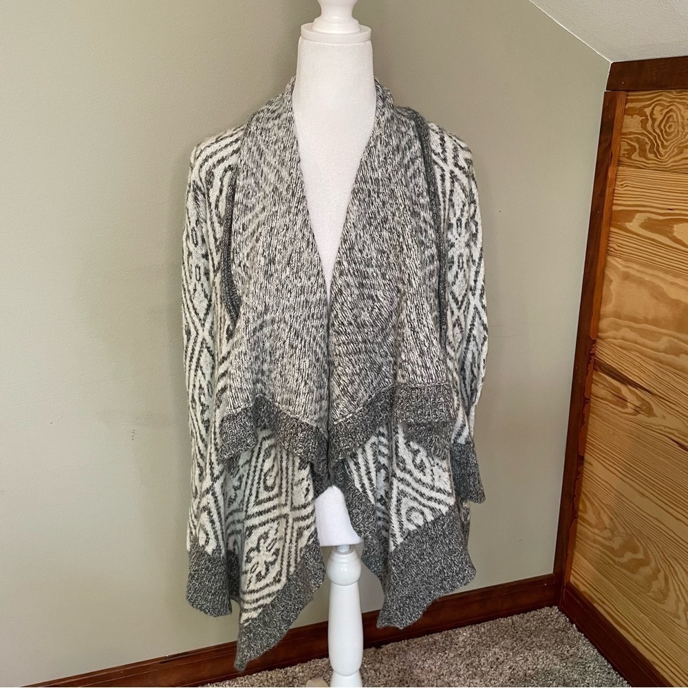 Abercrombie & Fitch Grey White Aztec Wool Blend Knit Cardigan Extra Small/Small